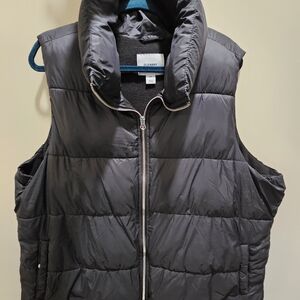 Old Navy Black Puffer Vest
